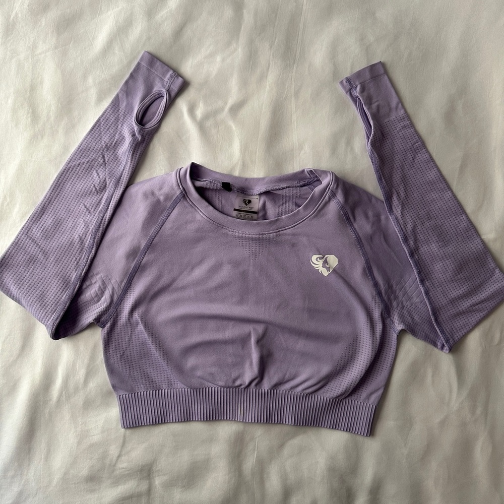 Woman’s best crop long sleeve